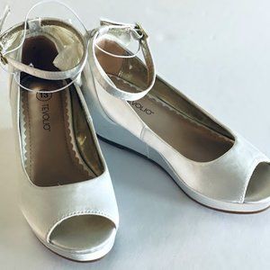 Girls' Adelynn Open Toe Wedge Shoes Size 13